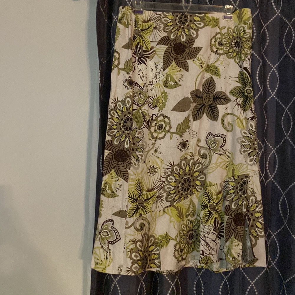 Women’s skirt! - Picture 2 of 6